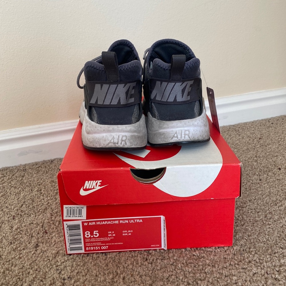 Womens air huarache run ultra size 8.5